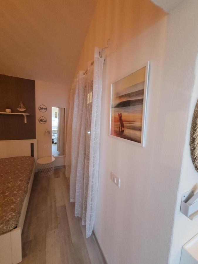 Surf House Mirice Apartment Vignola Mare Exterior photo